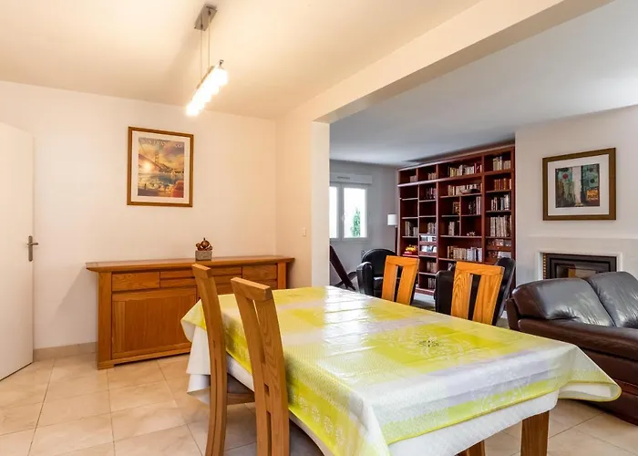 4 Bedroomed Near Disneyland Paris