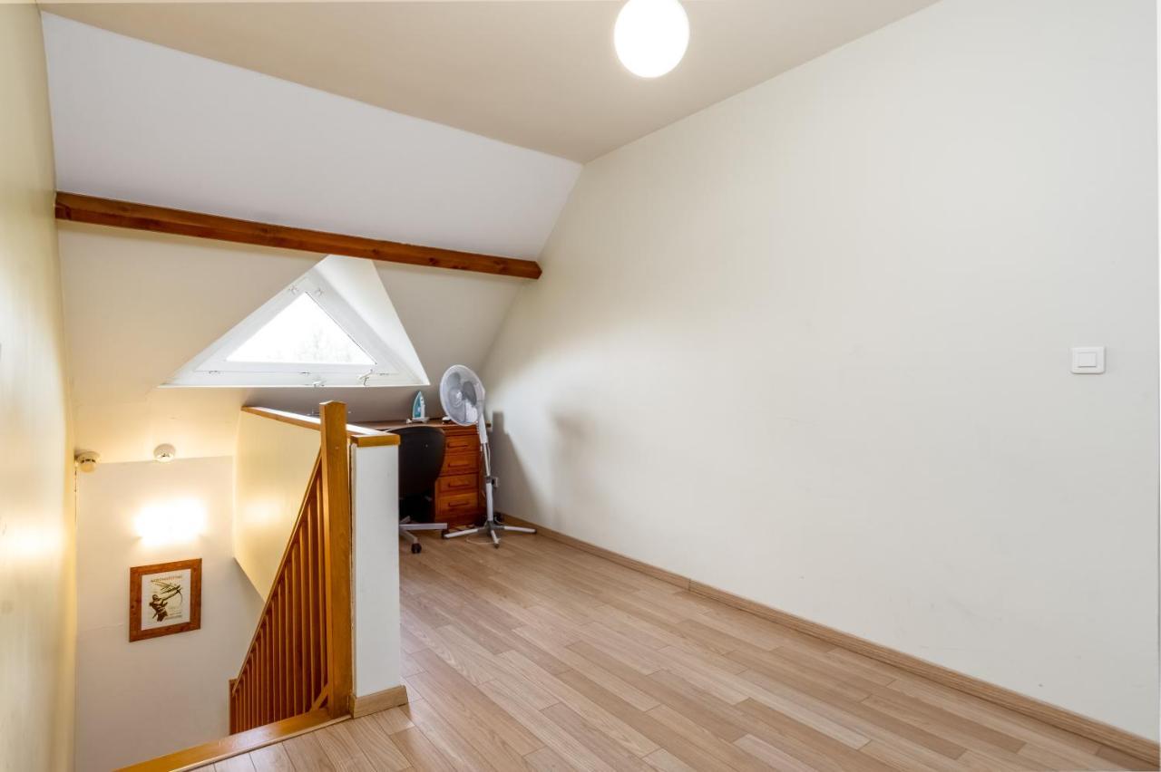 4 Bedroomed Near Disneyland Paris Villa Coupvray